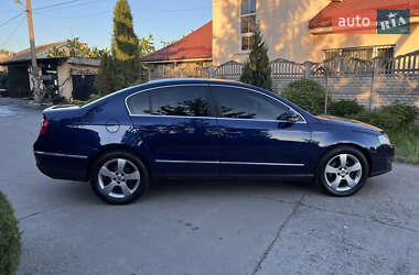 Седан Volkswagen Passat 2006 в 