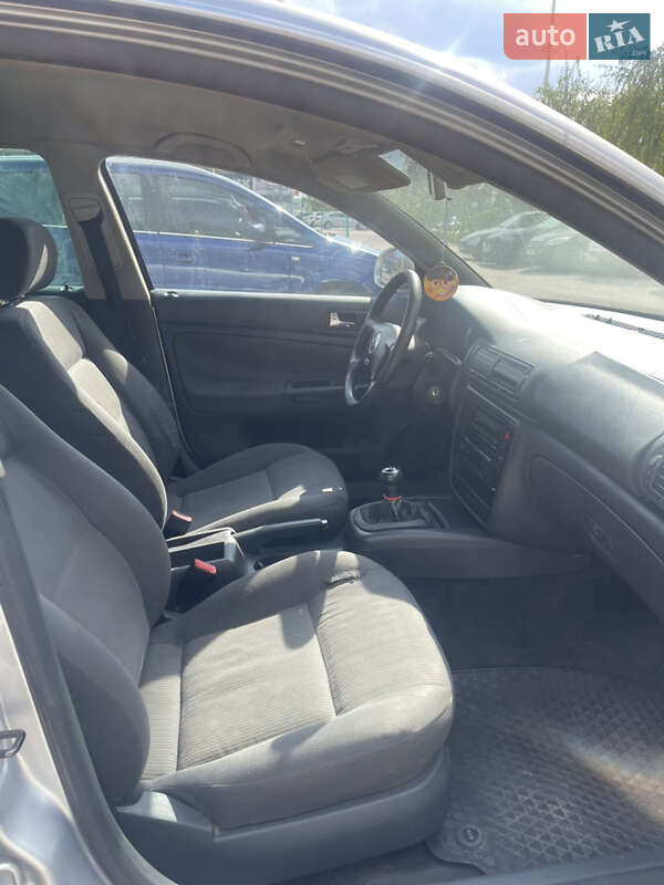 Универсал Volkswagen Passat 2004 в Запорожье