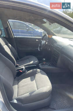 Универсал Volkswagen Passat 2004 в 