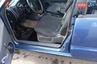 Седан Volkswagen Passat 1996 в 