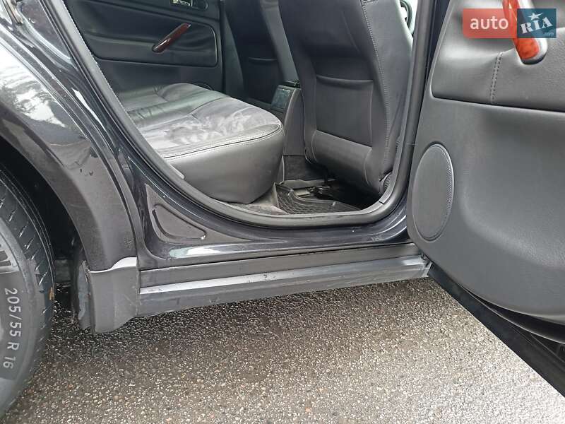Седан Volkswagen Passat 2004 в Харькове