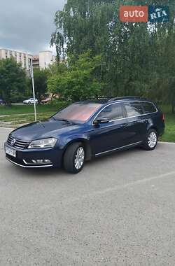 Універсал Volkswagen Passat 2013 в 