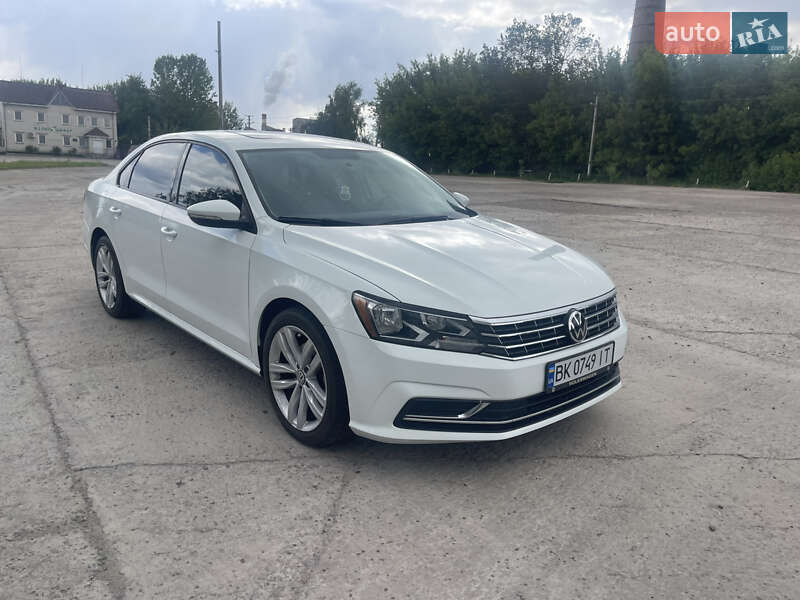 Седан Volkswagen Passat 2018 в 