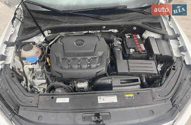 Седан Volkswagen Passat 2018 в 