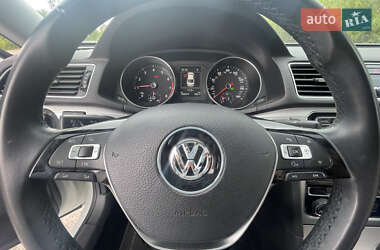 Седан Volkswagen Passat 2018 в 