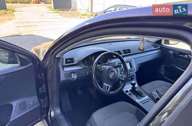 Седан Volkswagen Passat 2011 в 