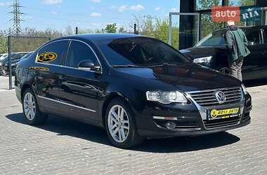 Седан Volkswagen Passat 2013 в Чернівцях