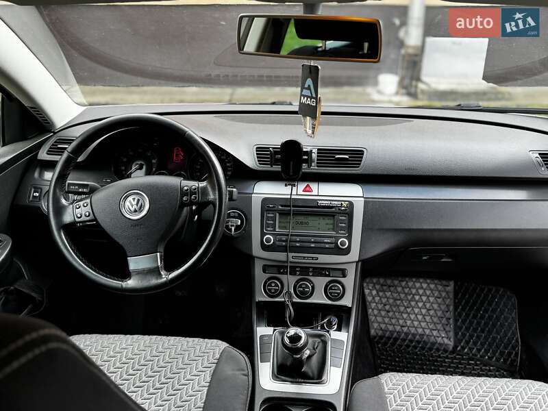 Універсал Volkswagen Passat 2005 в Дубні
