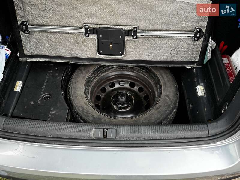 Універсал Volkswagen Passat 2005 в Дубні