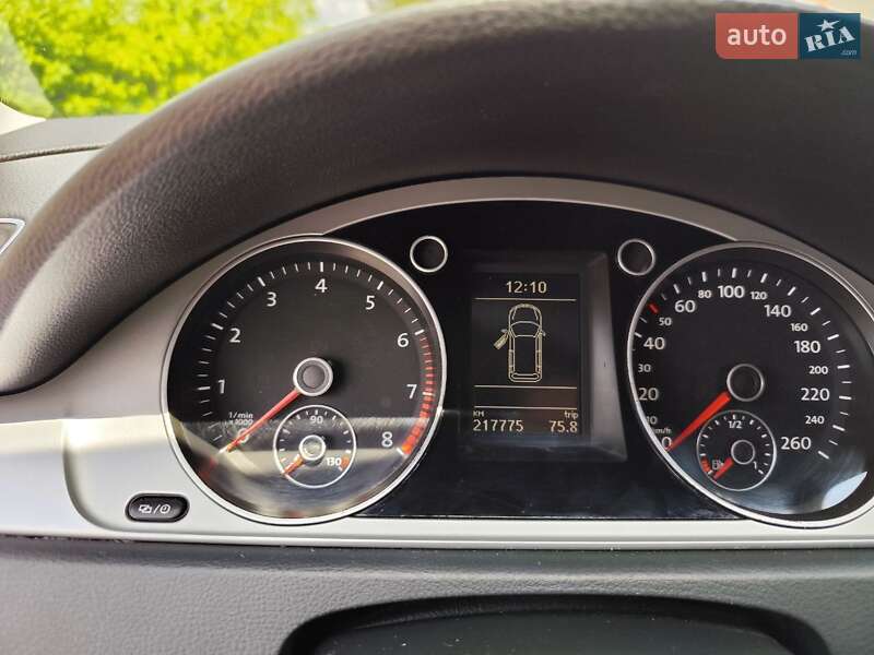 Универсал Volkswagen Passat 2012 в Львове