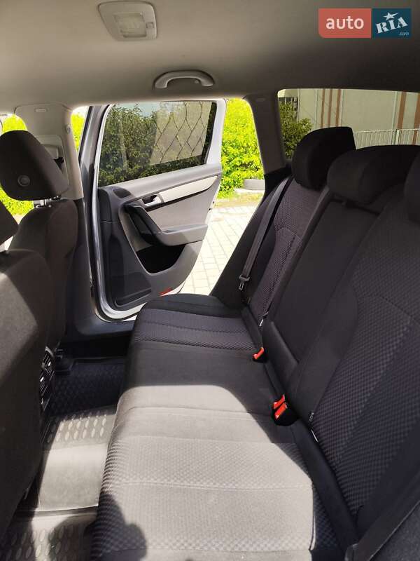 Универсал Volkswagen Passat 2012 в Львове