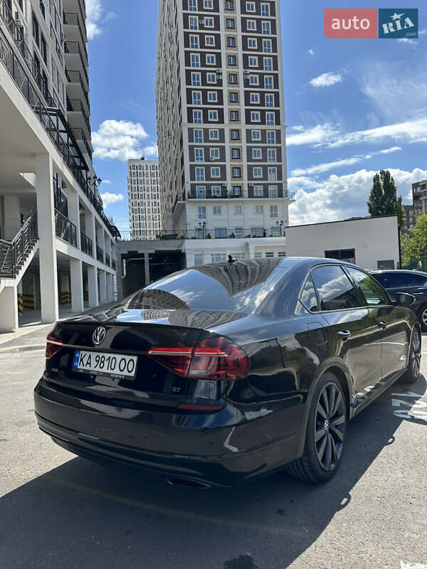 Седан Volkswagen Passat 2018 в Киеве
