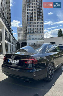 Седан Volkswagen Passat 2018 в 