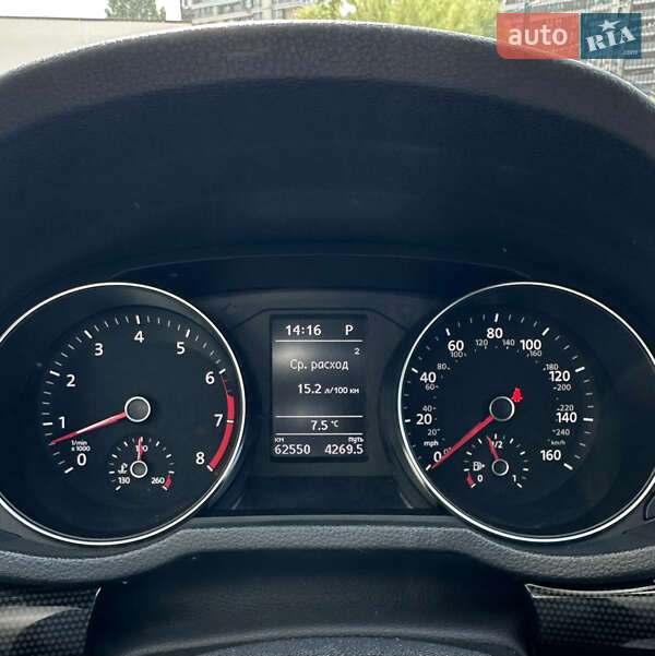 Седан Volkswagen Passat 2018 в Киеве