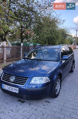 Універсал Volkswagen Passat 2004 в Львові
