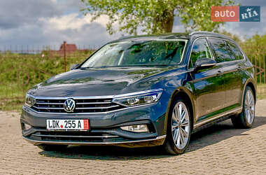 Универсал Volkswagen Passat 2021 в Черновцах
