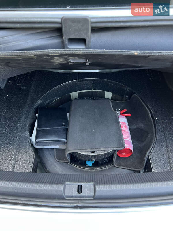 Седан Volkswagen Passat 2015 в Ходореві фото 36 Седан Volkswagen Passat 2015 в Ходореві