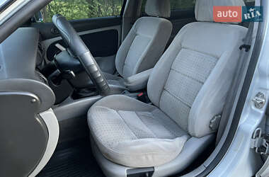 Седан Volkswagen Passat 1999 в 