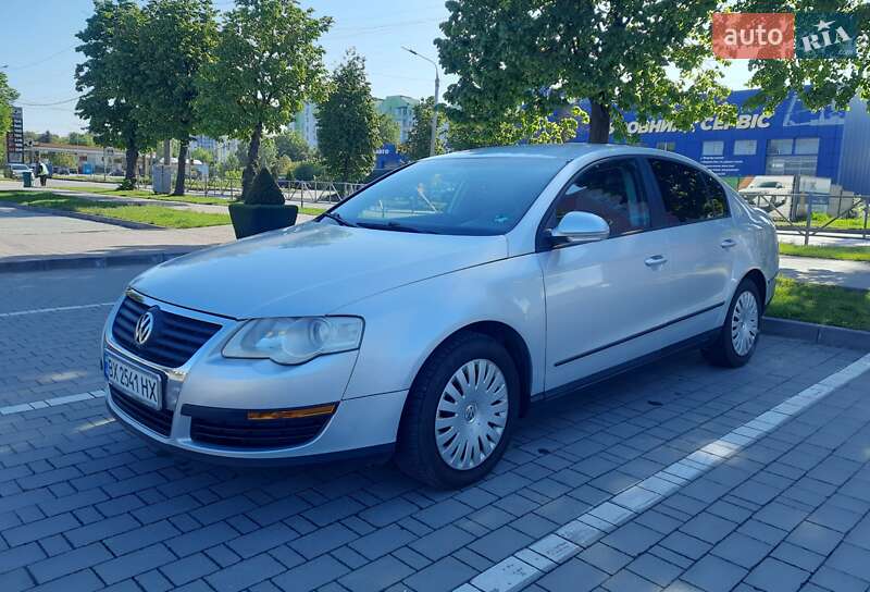 Седан Volkswagen Passat 2005 в Хмельницком