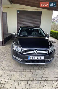 Универсал Volkswagen Passat 2014 в Киеве