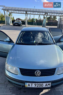 Седан Volkswagen Passat 1998 в Києві