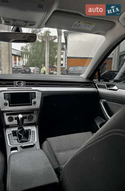 Універсал Volkswagen Passat 2015 в 