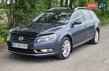 Універсал Volkswagen Passat 2011 в Кам'янці-Бузькій