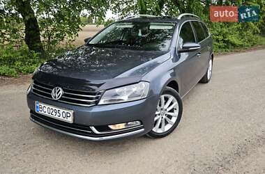 Універсал Volkswagen Passat 2011 в Кам'янці-Бузькій