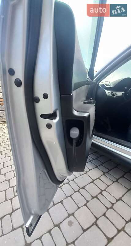 Універсал Volkswagen Passat 2007 в Рівному