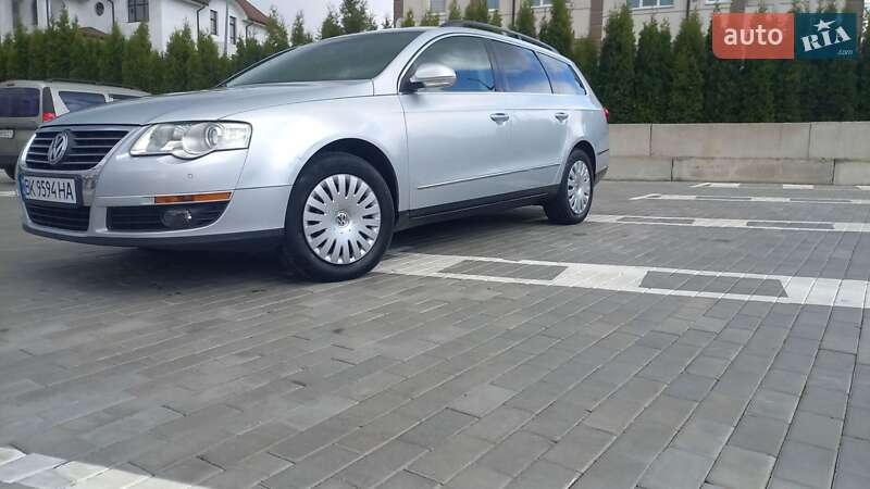 Універсал Volkswagen Passat 2007 в Рівному