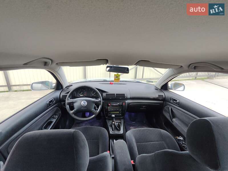 Седан Volkswagen Passat 1997 в Радехові