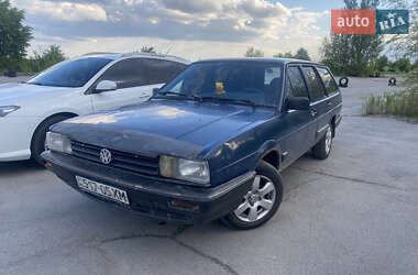 Універсал Volkswagen Passat 1986 в 