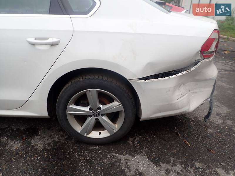 Седан Volkswagen Passat 2011 в Киеве