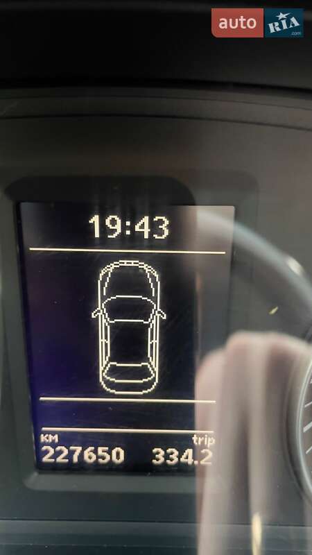 Седан Volkswagen Passat 2011 в Киеве