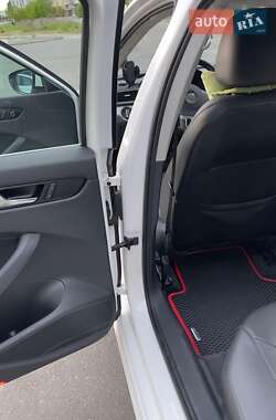 Седан Volkswagen Passat 2011 в 