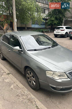 Седан Volkswagen Passat 2006 в 