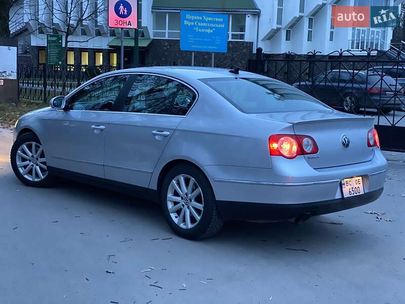 Седан Volkswagen Passat 2010 в Львове