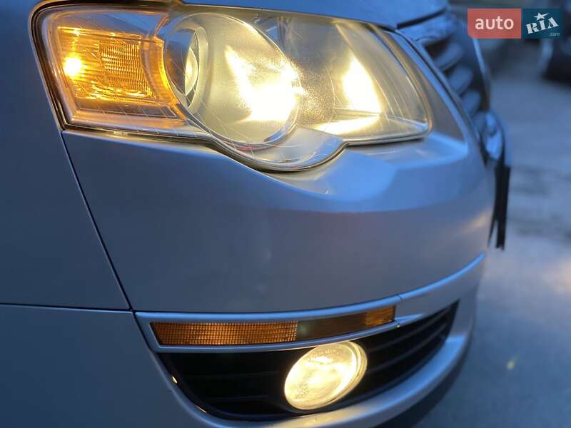 Седан Volkswagen Passat 2010 в Львове
