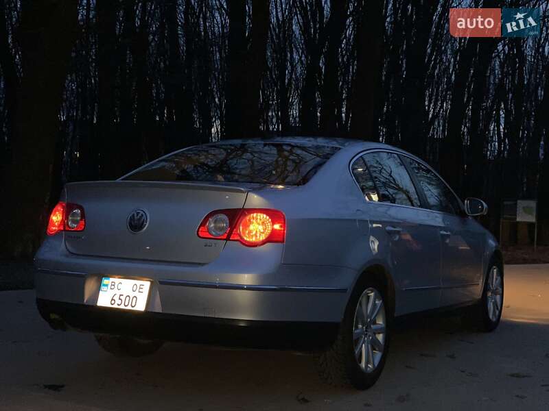 Седан Volkswagen Passat 2010 в Львове