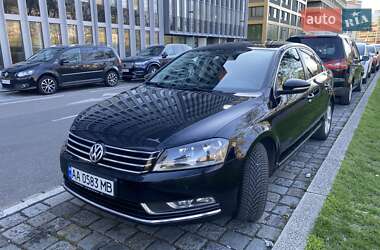 Седан Volkswagen Passat 2011 в Києві