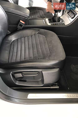 Универсал Volkswagen Passat 2011 в 