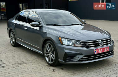Седан Volkswagen Passat 2016 в 