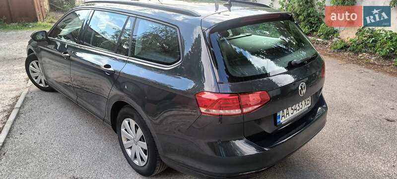 Універсал Volkswagen Passat 2014 в Києві