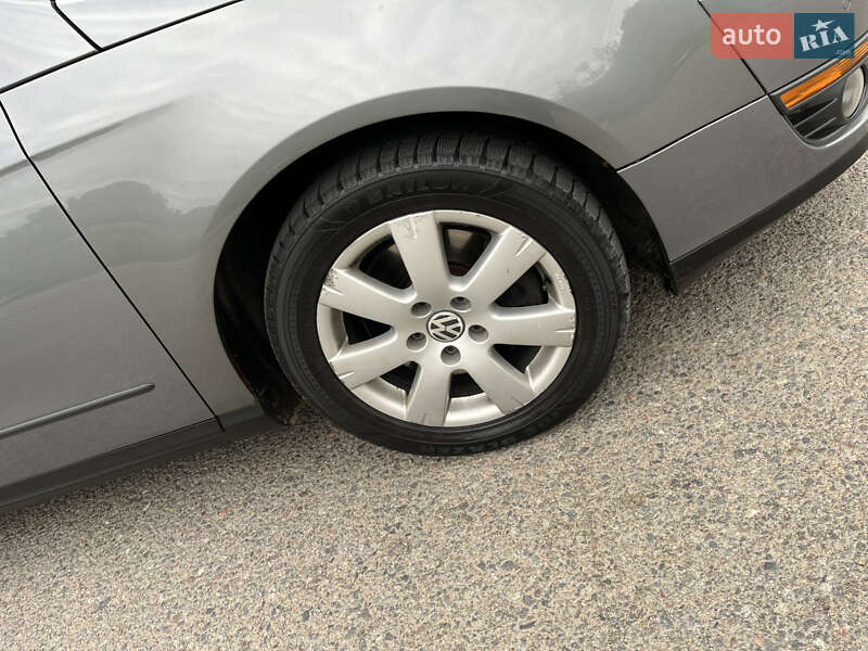 Универсал Volkswagen Passat 2008 в Луцке