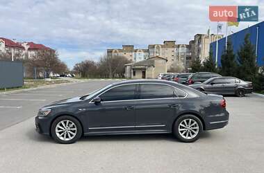 Седан Volkswagen Passat 2017 в 