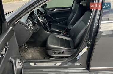 Седан Volkswagen Passat 2017 в 