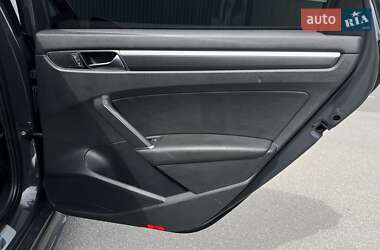Седан Volkswagen Passat 2017 в 