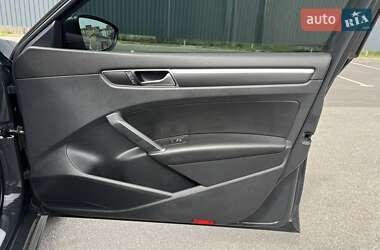Седан Volkswagen Passat 2017 в 