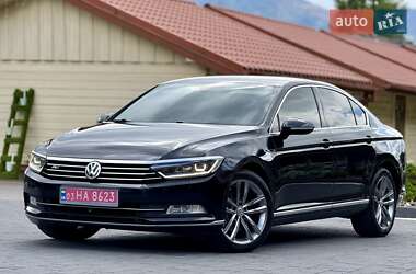 Седан Volkswagen Passat 2015 в 
