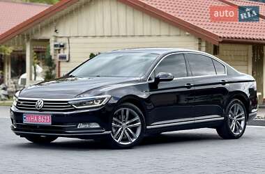 Седан Volkswagen Passat 2015 в 